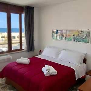 Delos E Artemide Apartment